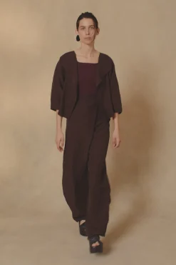 Alaska, plum sleeveless top