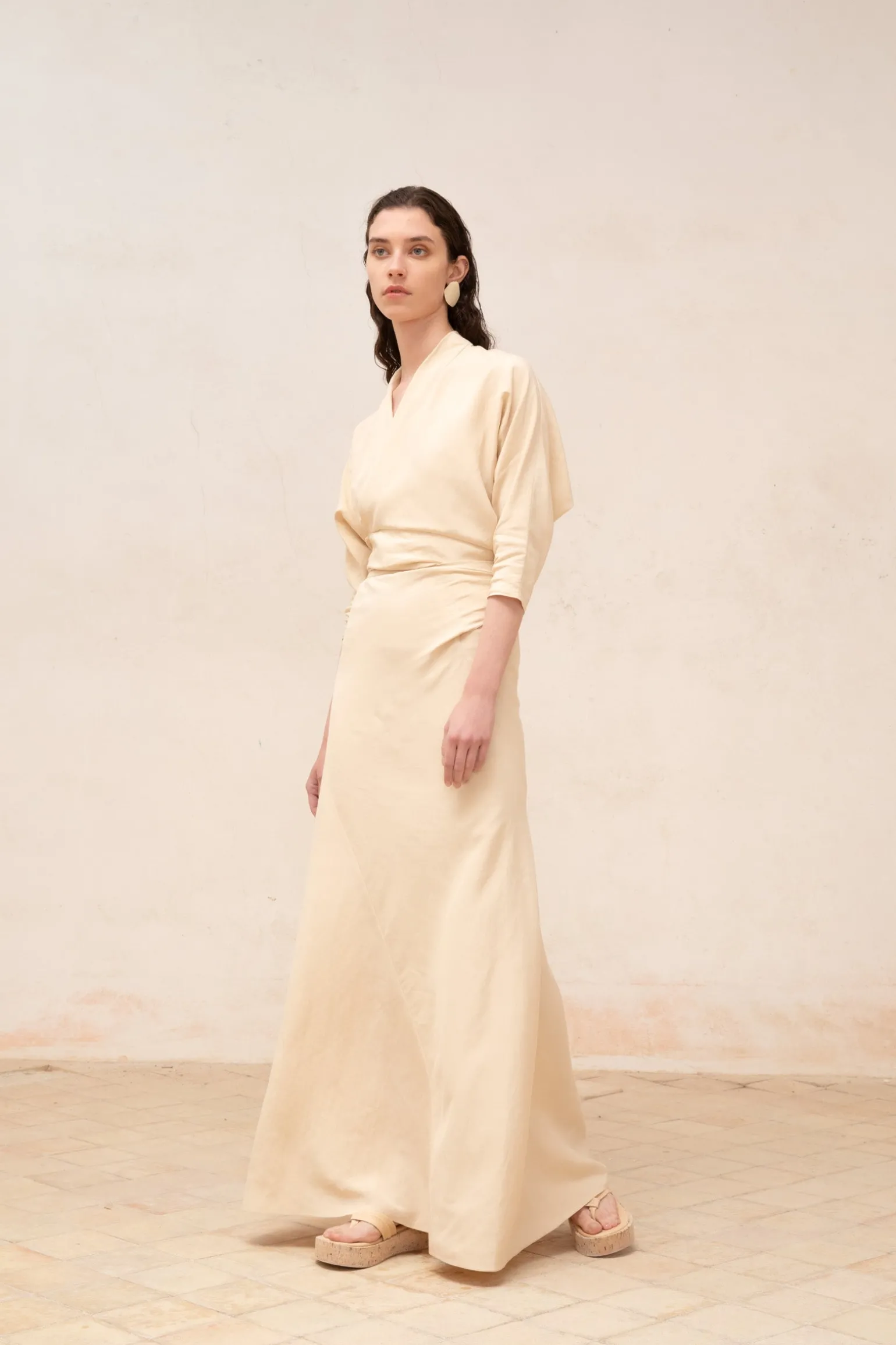 Amelia, long beige linen and silk dress