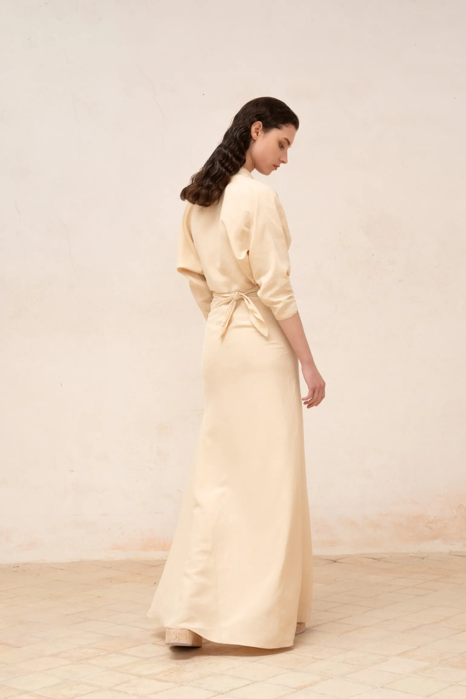 Amelia, long beige linen and silk dress