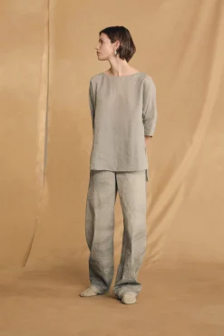Arena, ocean green ramie top
