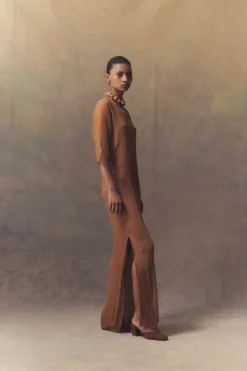 Aurora, long dress in bronze silk bambula