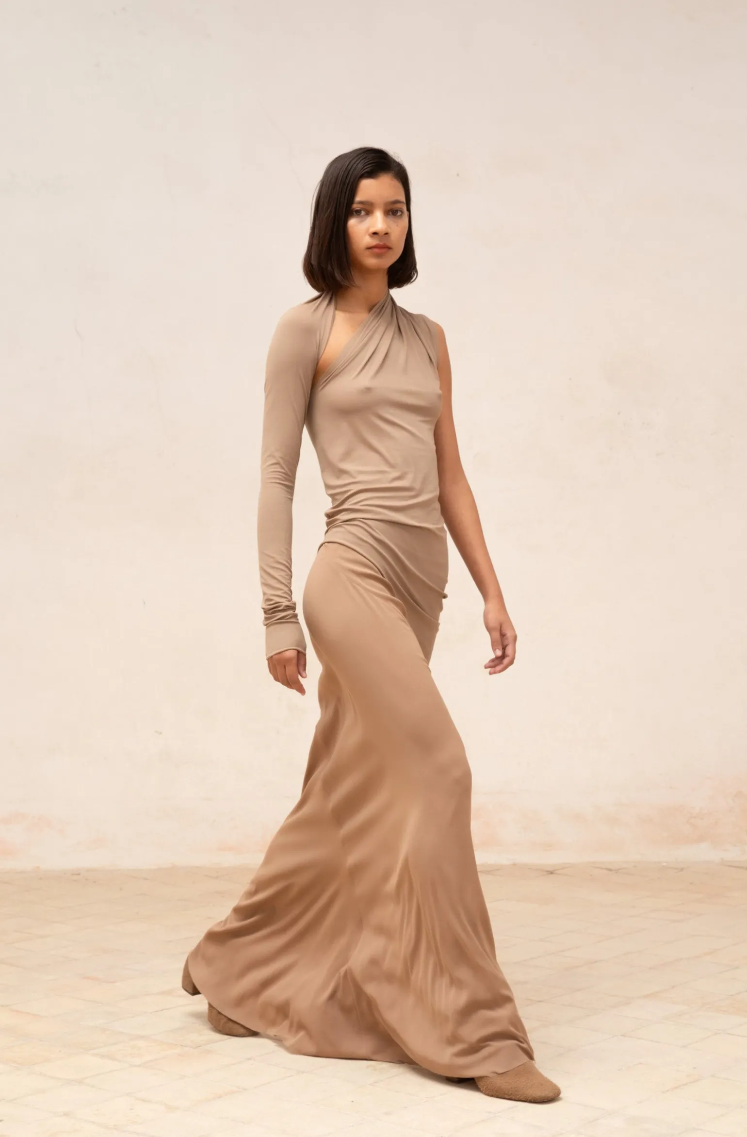 Babar, asymmetrical top in cocoa stretch cupro