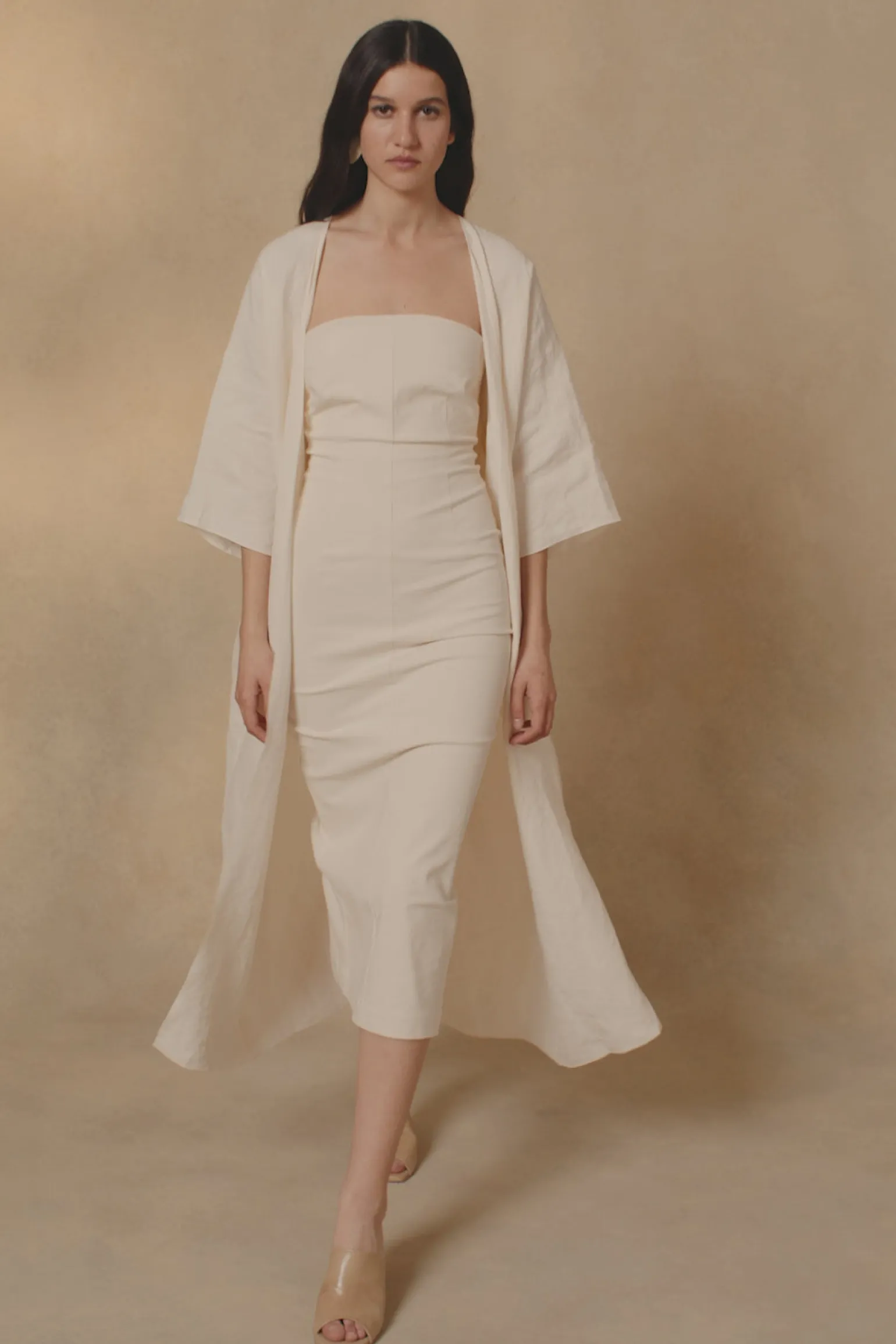 Bambina, long coat in ivory linen