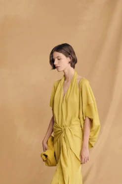 Banane, yellow short jacket