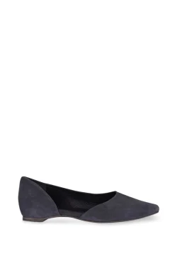 Circe, ballerina in graphite suede