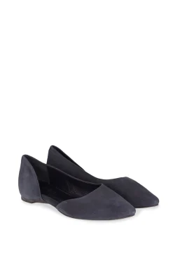 Circe, ballerina in graphite suede