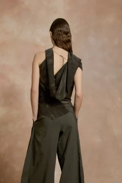 Dye, asymmetric stretch silk top