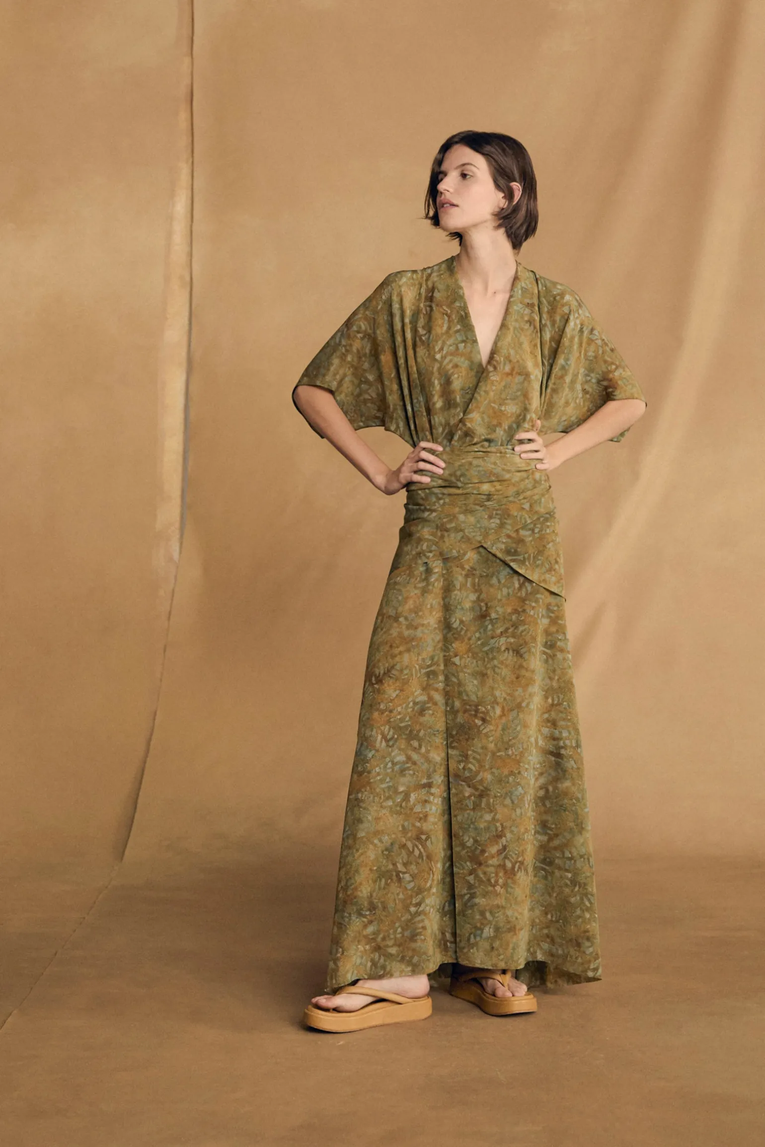 Geisha, mustard leather platform flip flops