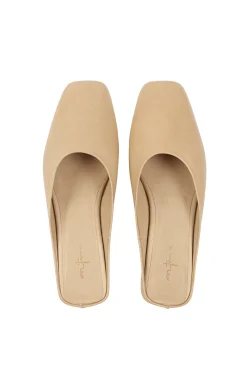 Jackie, beige leather mule
