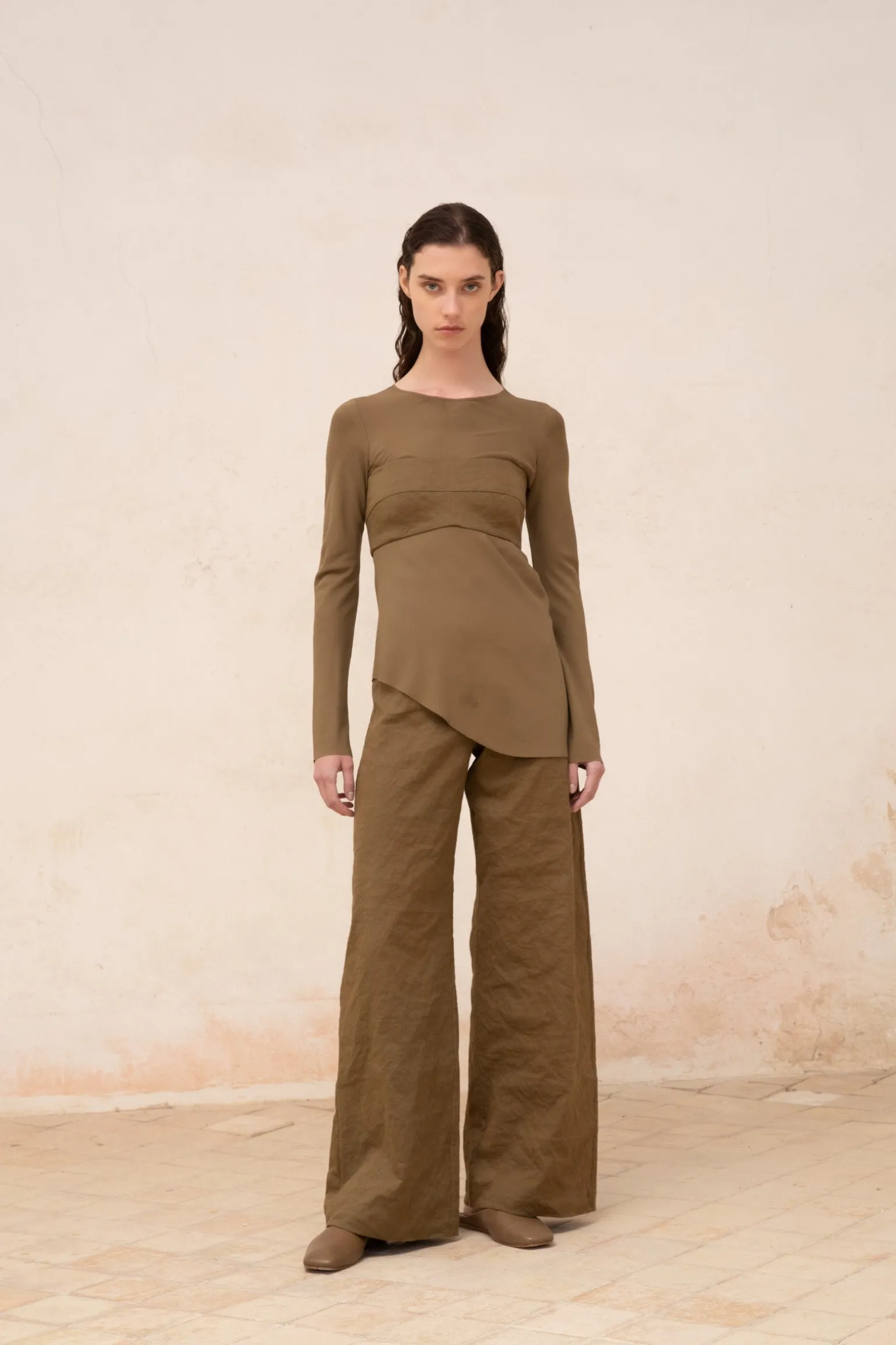 Jackie, mule in khaki green leather