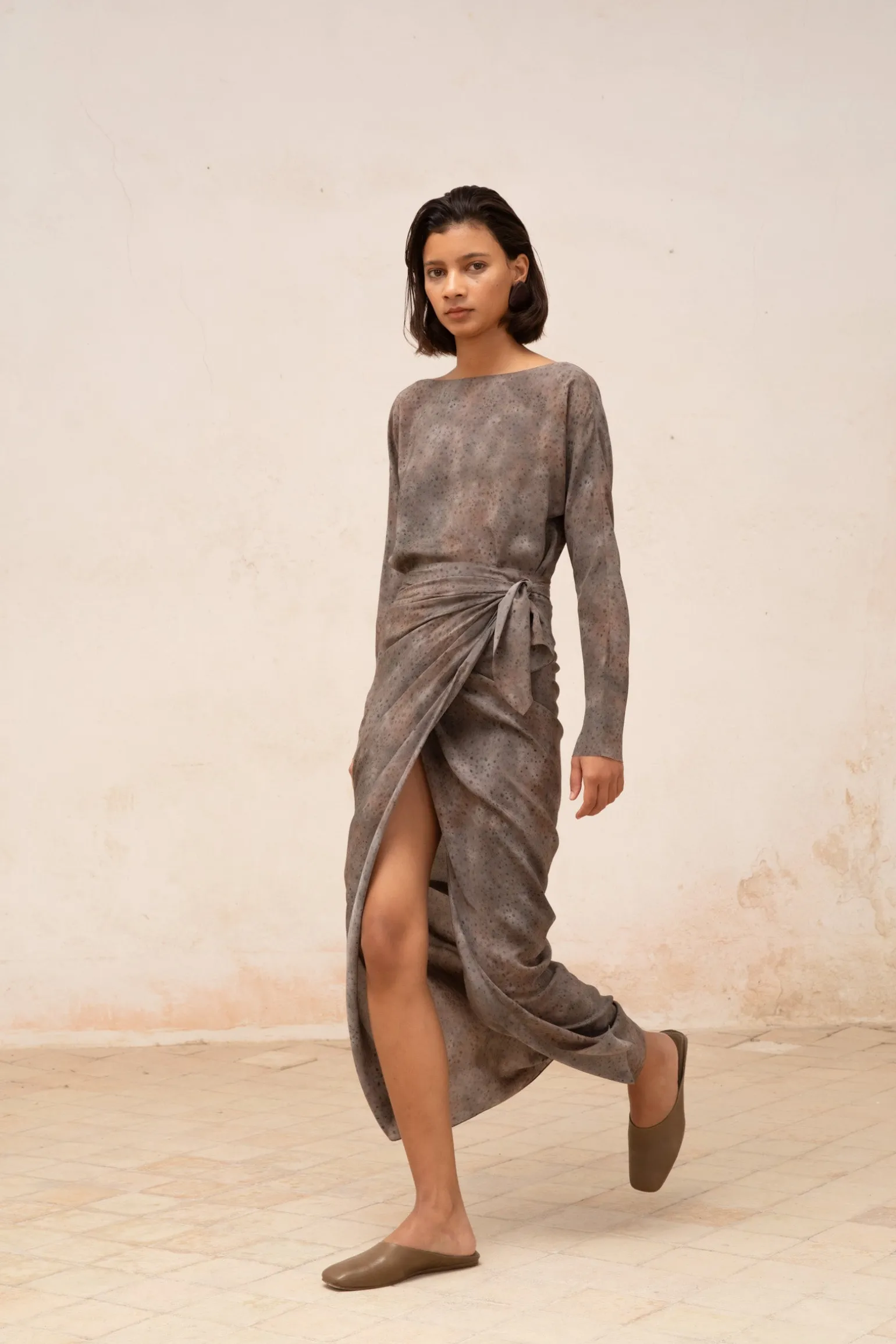 Jackie, mule in khaki green leather