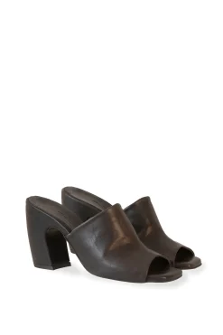 Janis, graphite mules