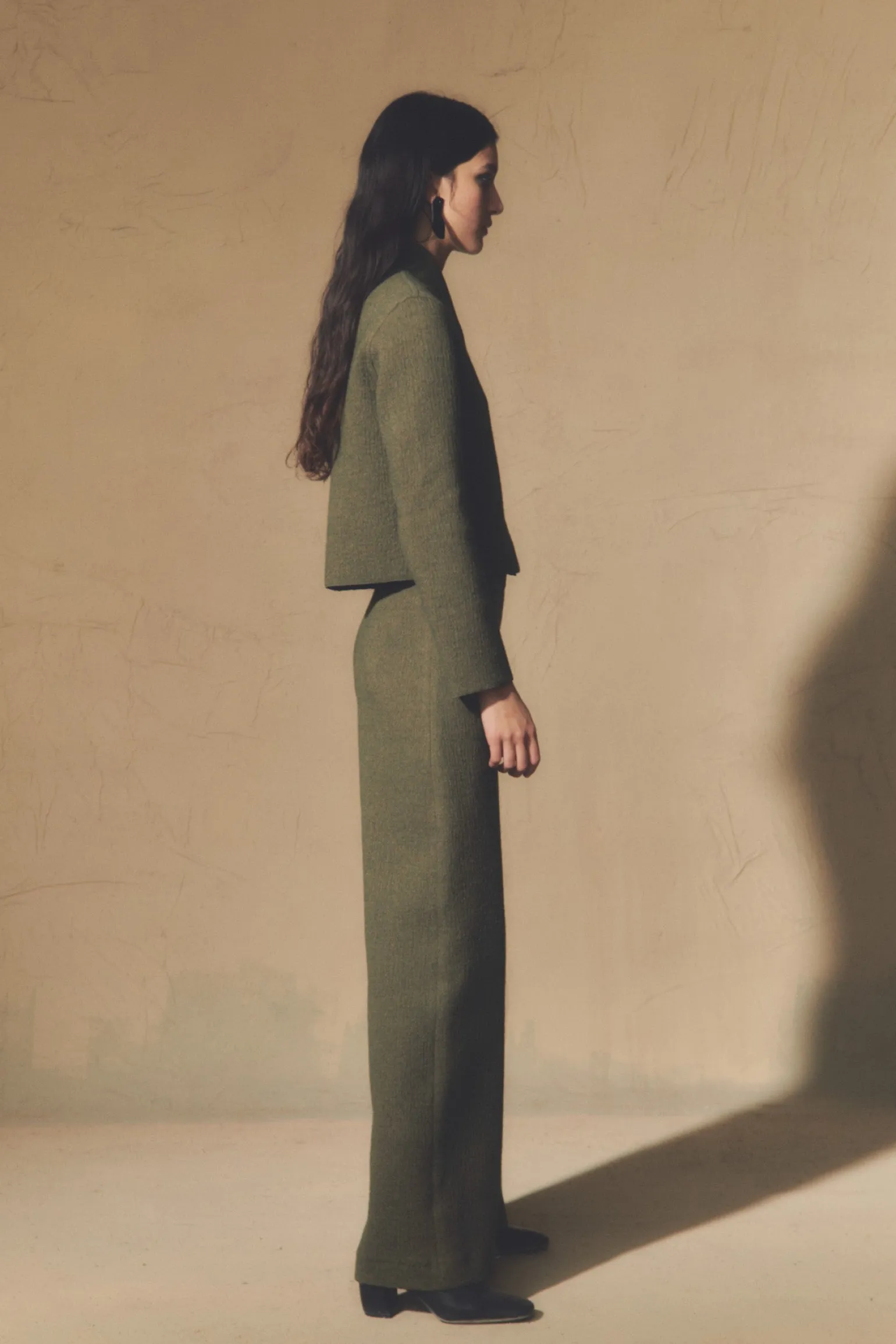 Jo, green pants