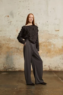 Kaz, grey silk pants