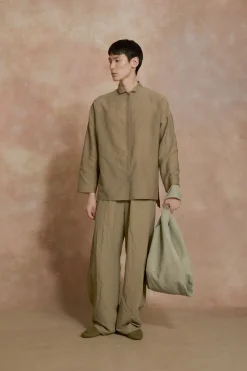 Kibal, babucha hombre de ante beige dorado