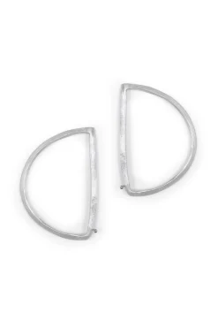 Maa right, individual silver earring