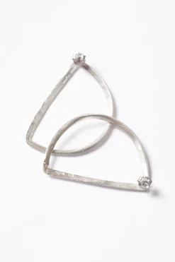 Maa right, individual silver earring