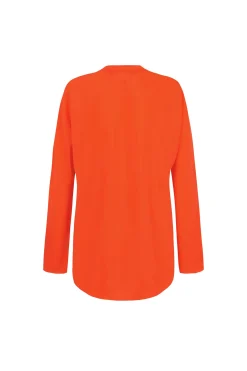 Macho, red silk shirt