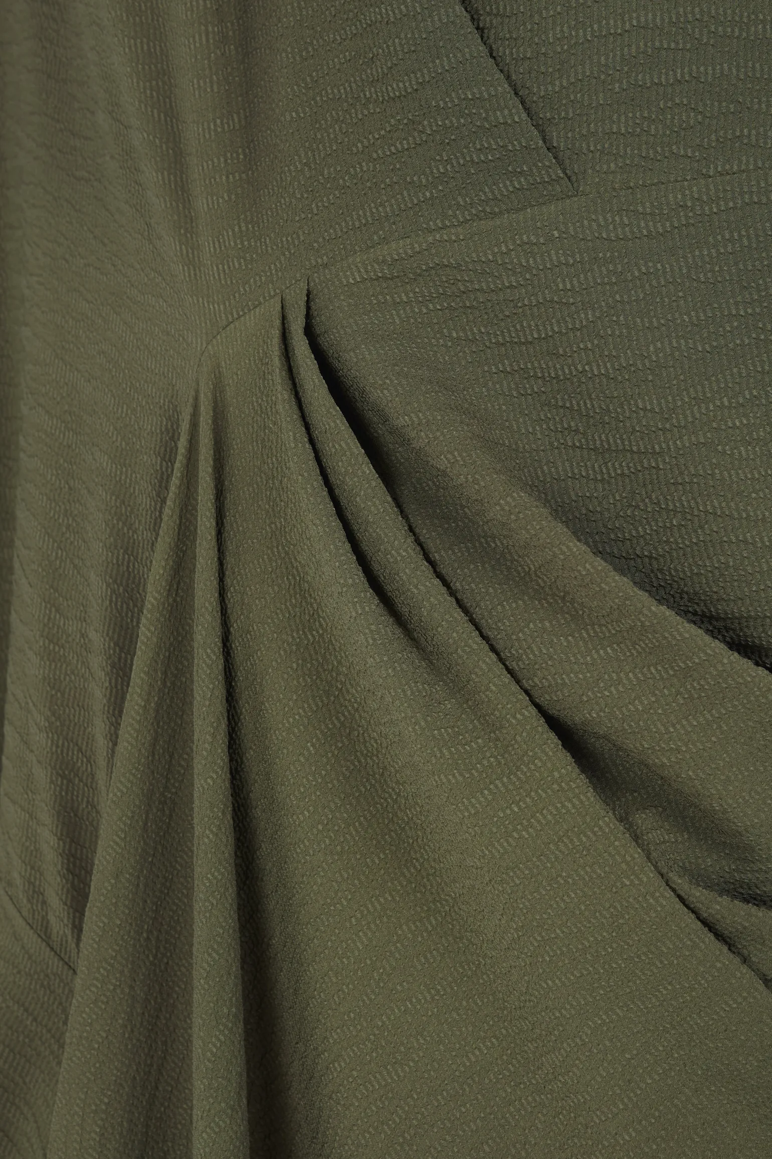 Mayu, vestido en seda verde