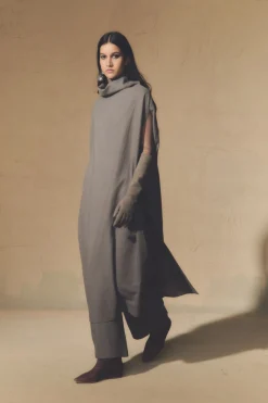 Patti, gray virgin wool pants