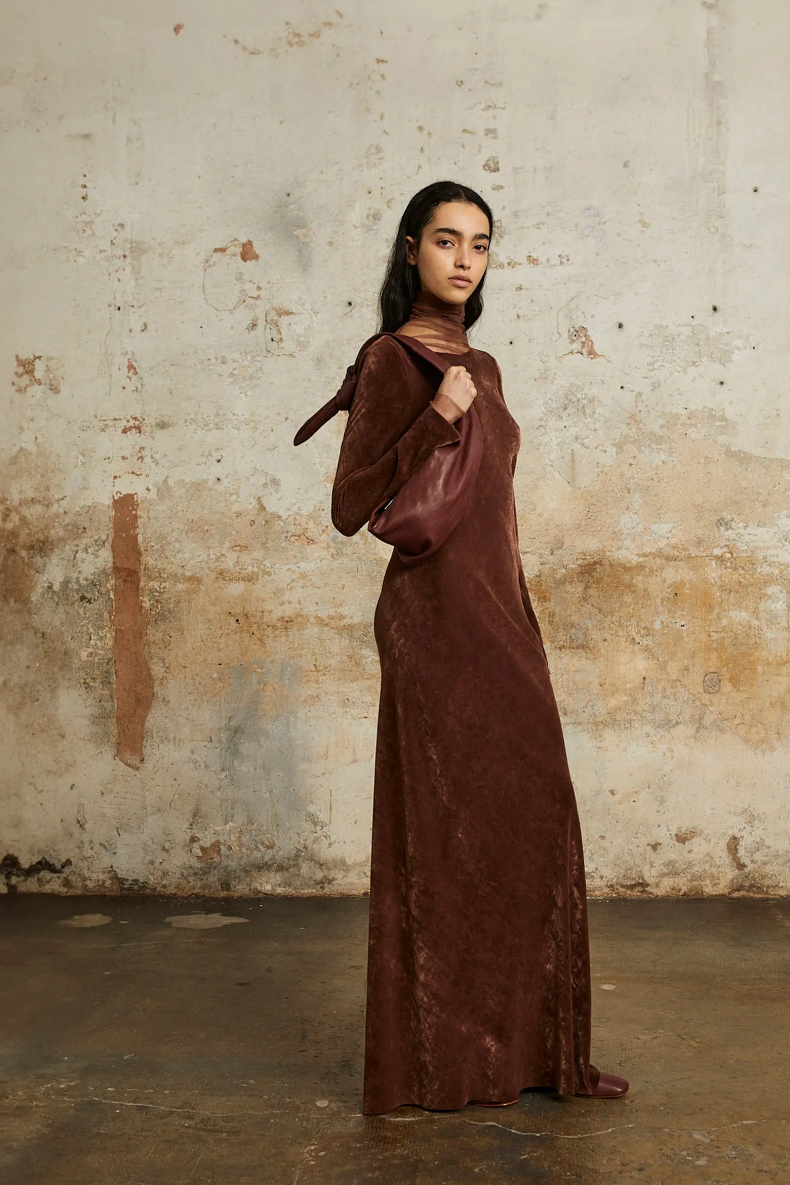 Roisin, long dress in blush velvet