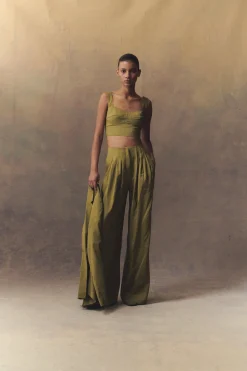 She, pistachio pants