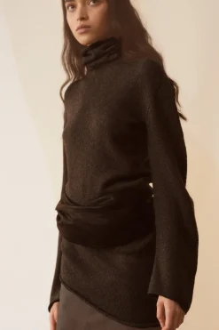 Snow, black wool and cashmere turtleneck