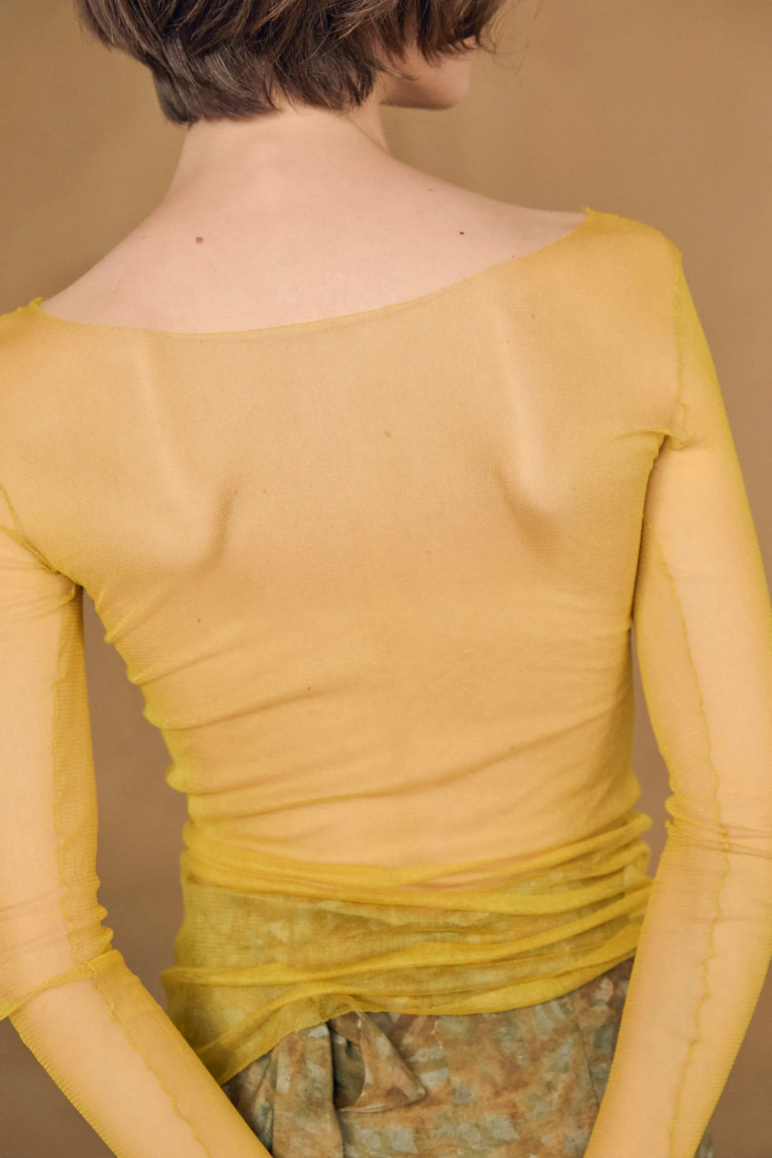 t de tul, tulle top jaune