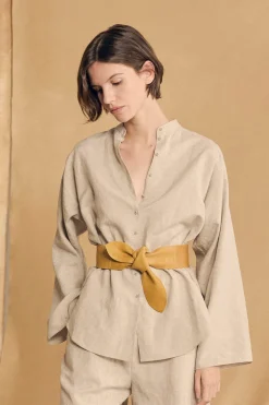 Tilo, gray and brown striped shorts